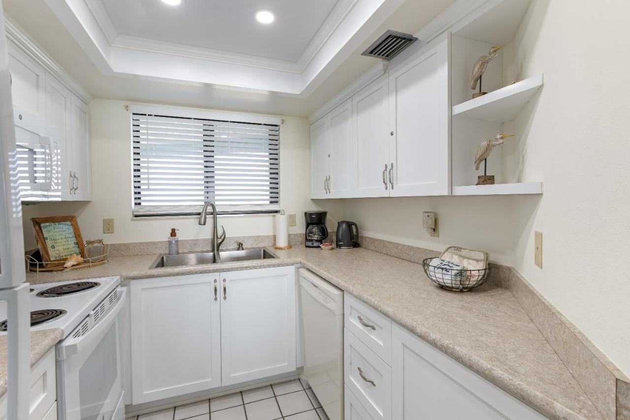 Ocean View With A Beachfront Pool At Ocean Trillium Condo ~ 403 New Smyrna Beach Luaran gambar